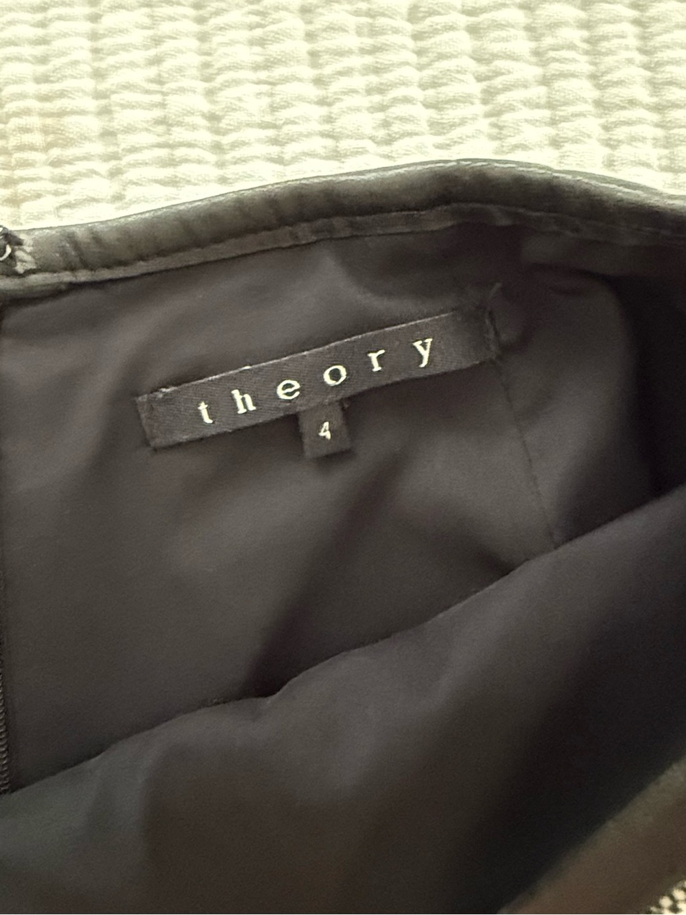 Theory Wool Grey Tweed Pencil Skirt - Women - Picture 3 of 3